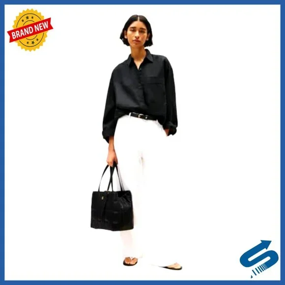 Lightweight Quilted Tote Bag with Adjustable Strap and Zip Pocket